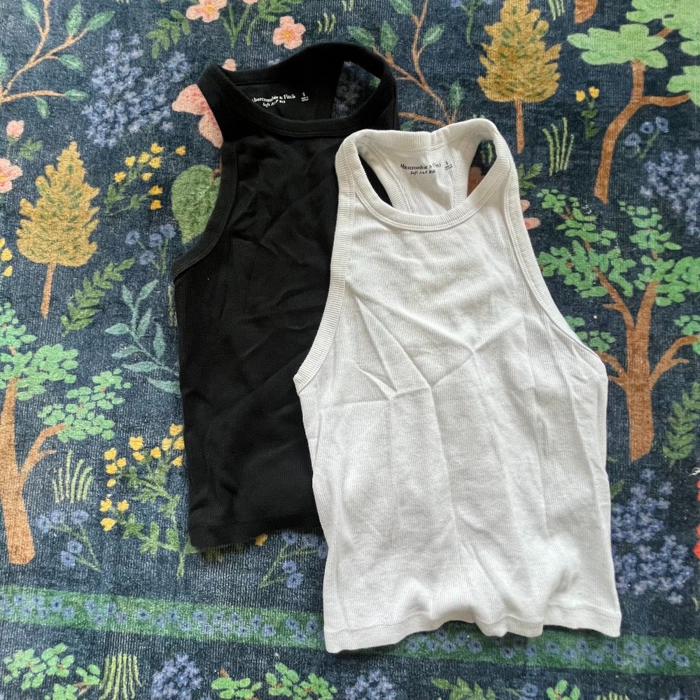 Set of 2 Abercrombie Plain Tanks — S